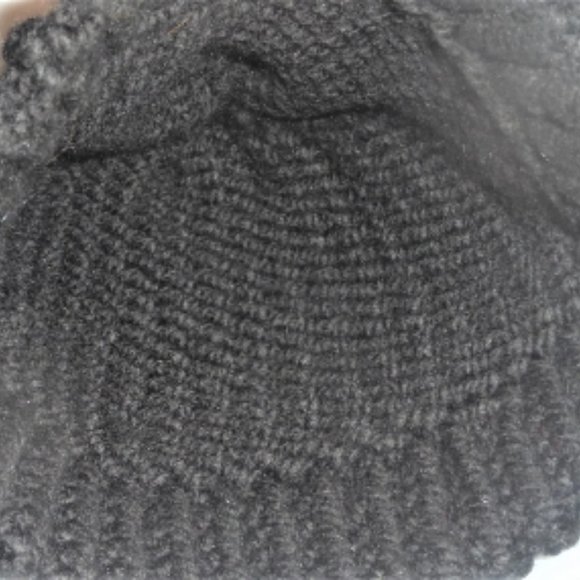 st3 - Hand Knitted KIDS TOQUE HAT Kids Wool Hat Kids Black Hat KIDS Winter Hat - Picture 3 of 4